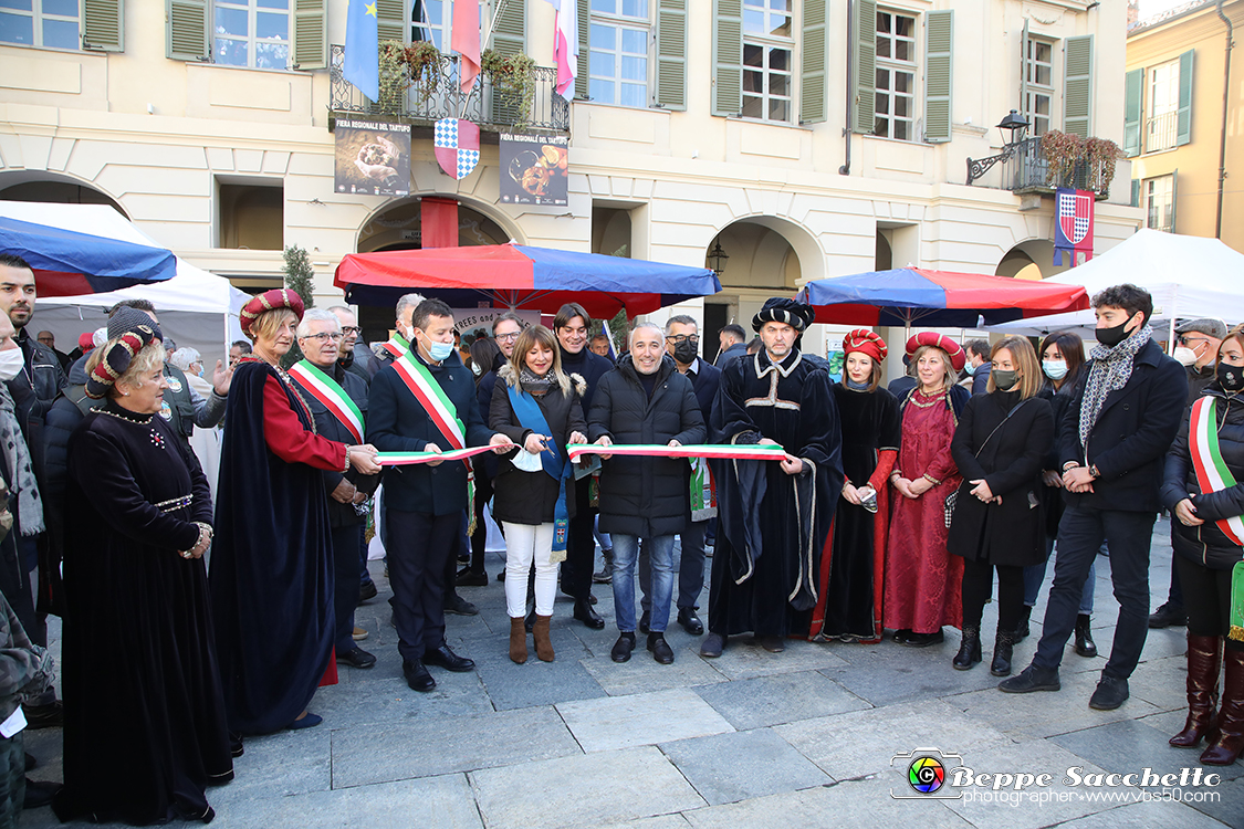 VBS_5825 - 10.ma Fiera Nazionale del Tartufo e Fiera dei Santi.jpg